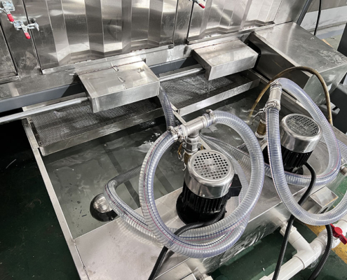 Water tank with pumps and screen filters on the Techwin vertical glass washing machine